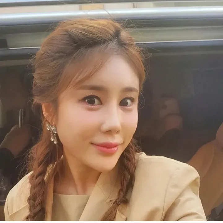 Momen yang diabadikan oleh penggemar Kim Soyou