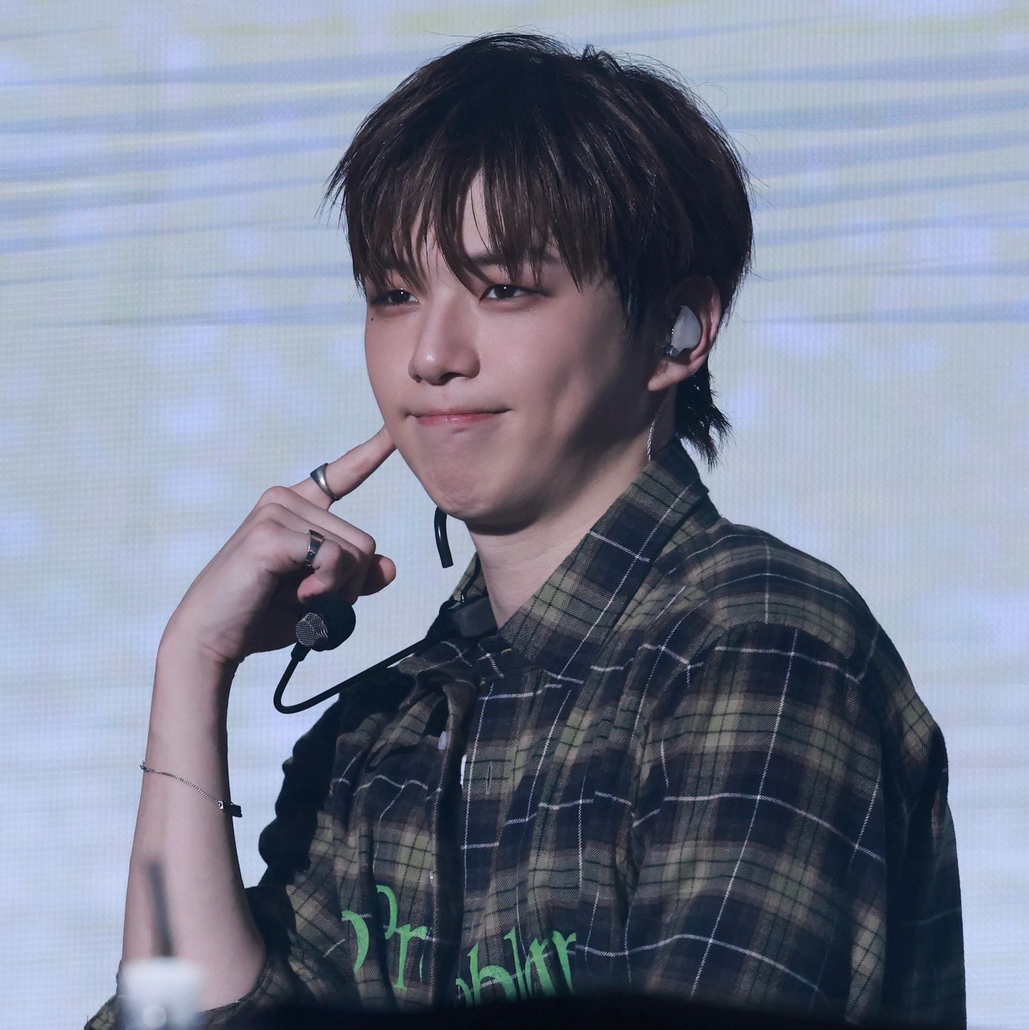 Behind-the-scenes cut of Secret Garden