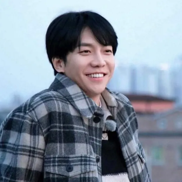 Momen yang diabadikan oleh penggemar Lee Seunggi