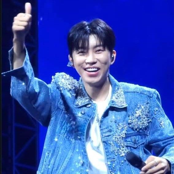 임영웅 최근 활동샷