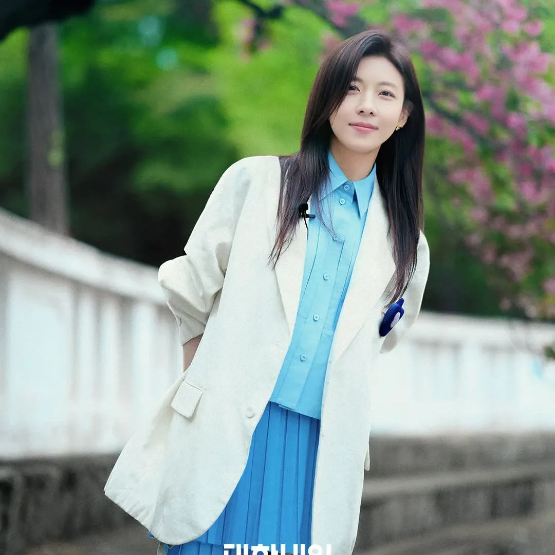 Behind-the-scenes cut of Ha Jiwon