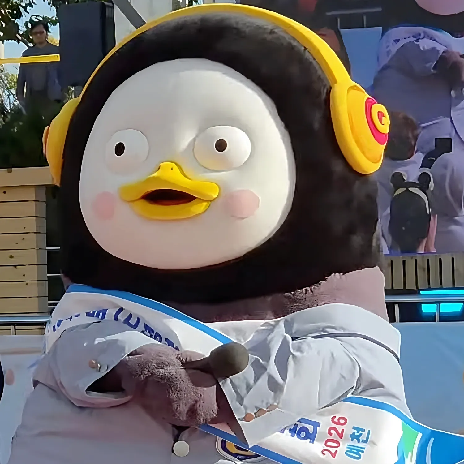 ペンスの最近の活動ショット