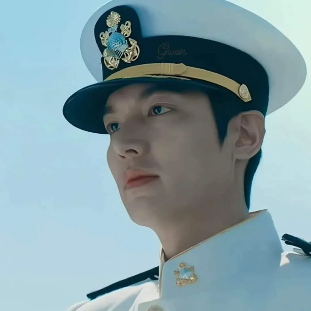 Behind-the-scenes cut of Lee Minho