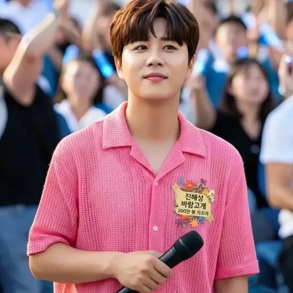 Behind-the-scenes cut of Jin Haesung