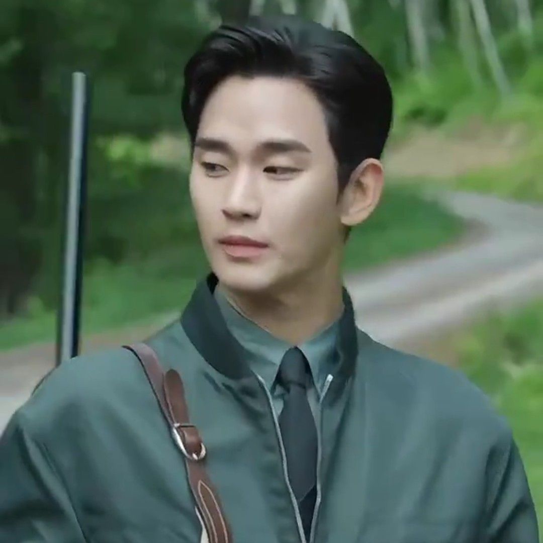 Recent activity shot of Kim Soohyun