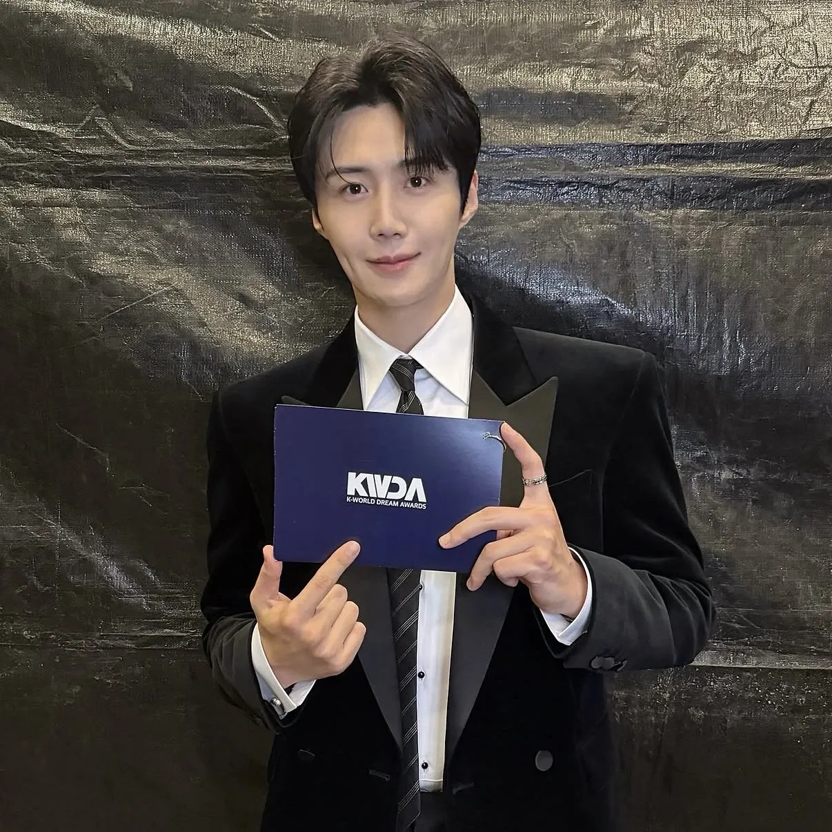 Behind-the-scenes cut of Kim Seonho
