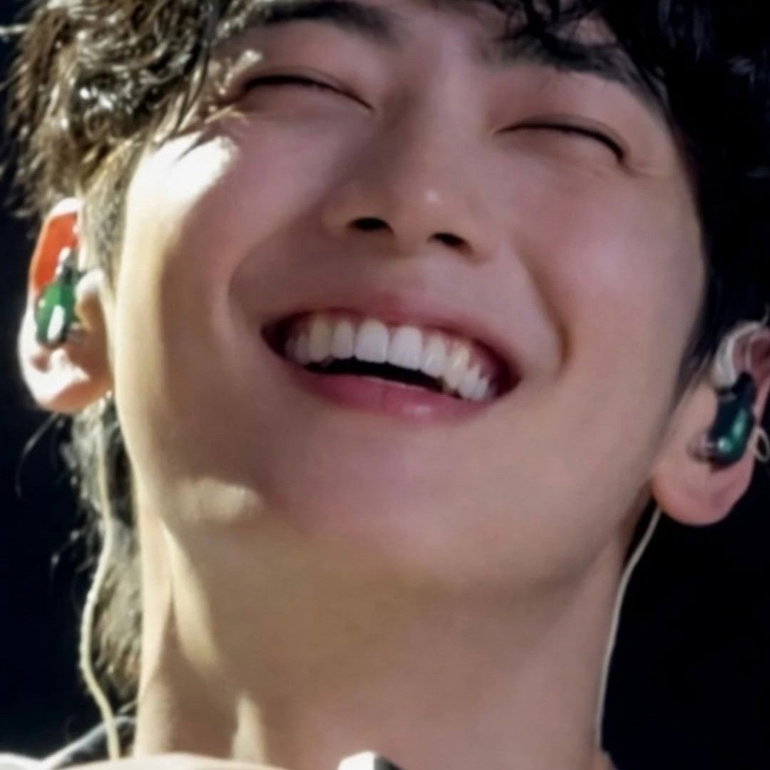 Latest photo of Cha Eunwoo