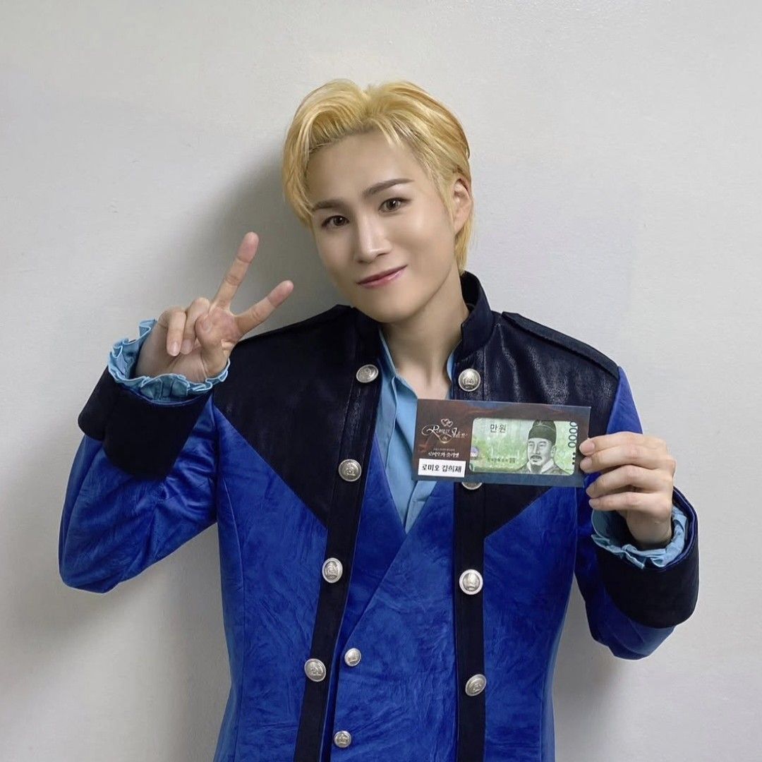 김희재의 비하인드 컷