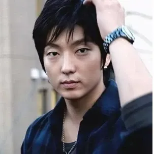 이준기 최근 활동샷