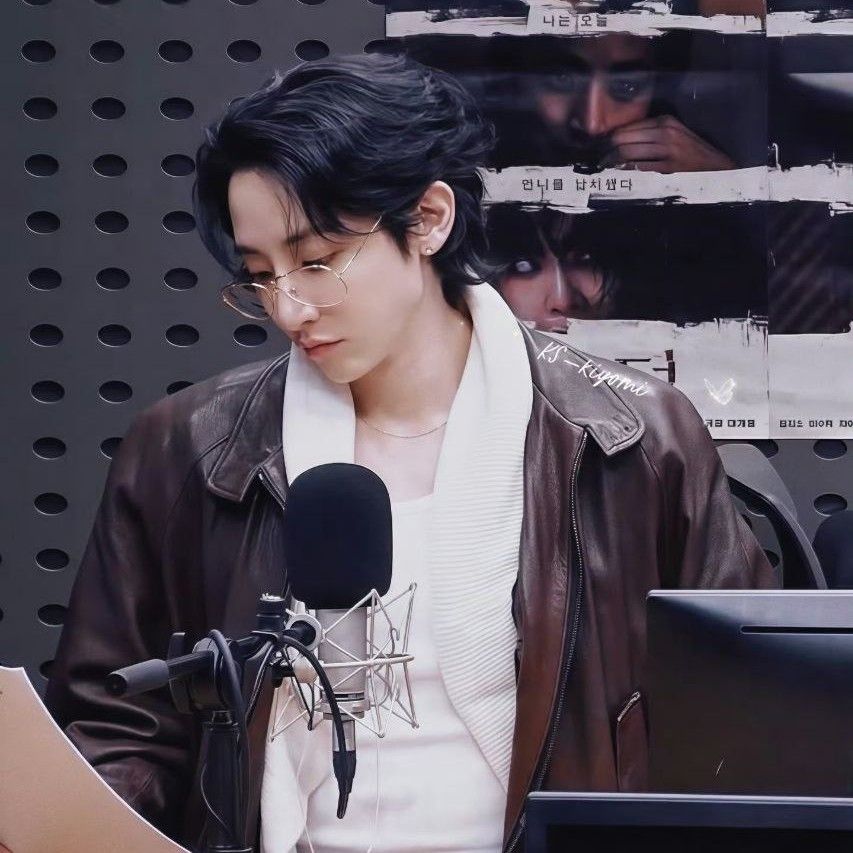 Behind-the-scenes cut of Lee Soohyuk