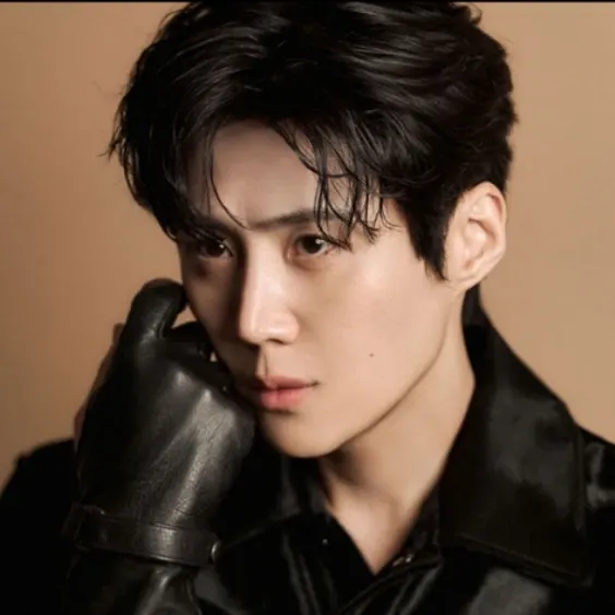 Latest photo of Kim Seonho