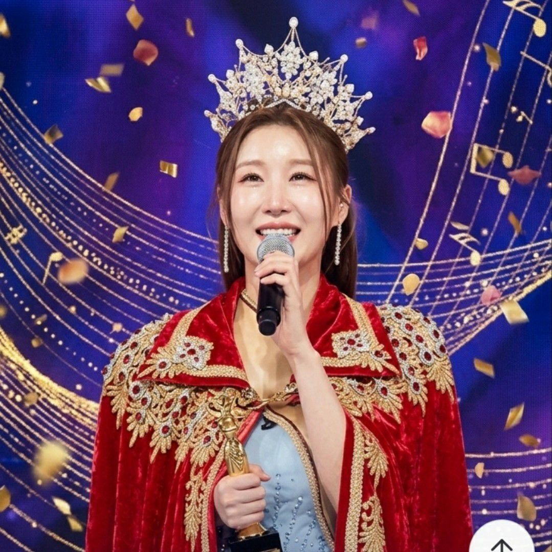 Latest photo of Lee Sona