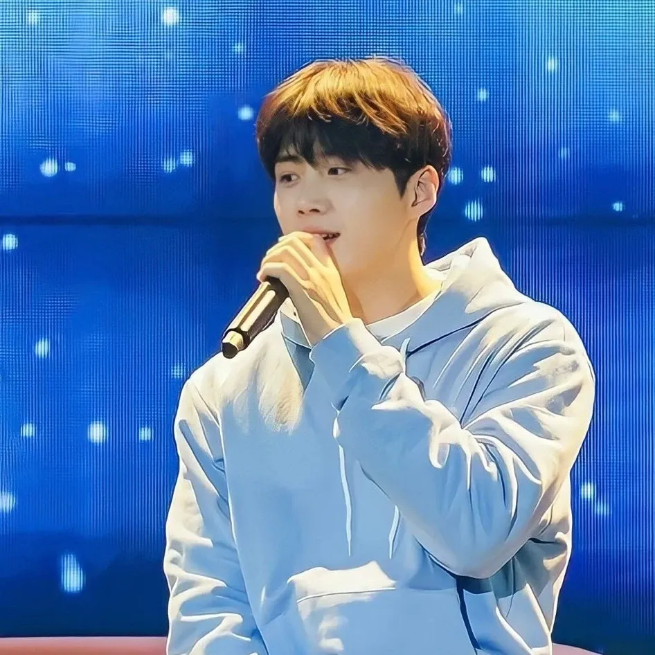 김선호 최근 활동샷