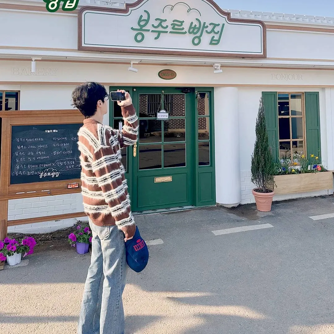 Foto kegiatan terbaru dari Kim Seonho