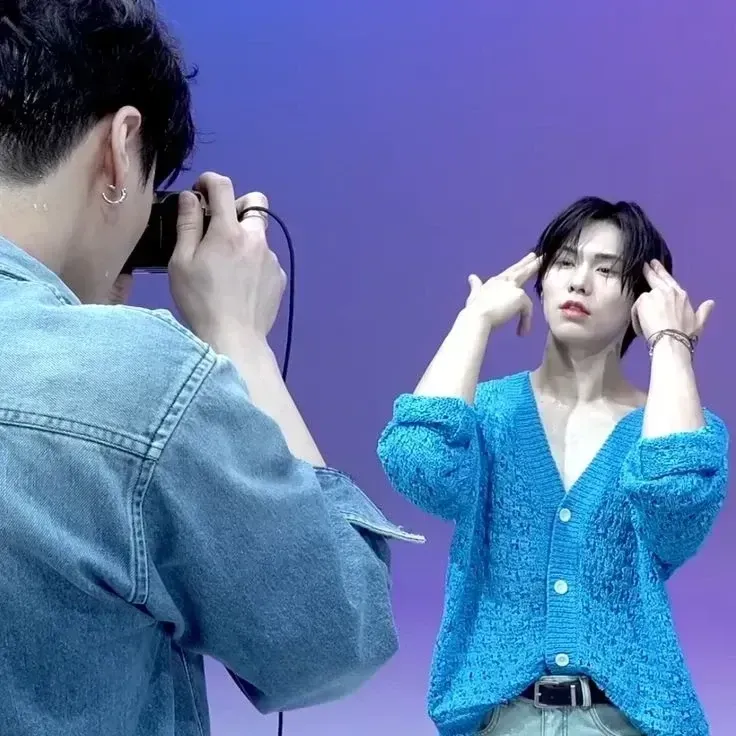 A moment captured by a fan of Cha Eunwoo