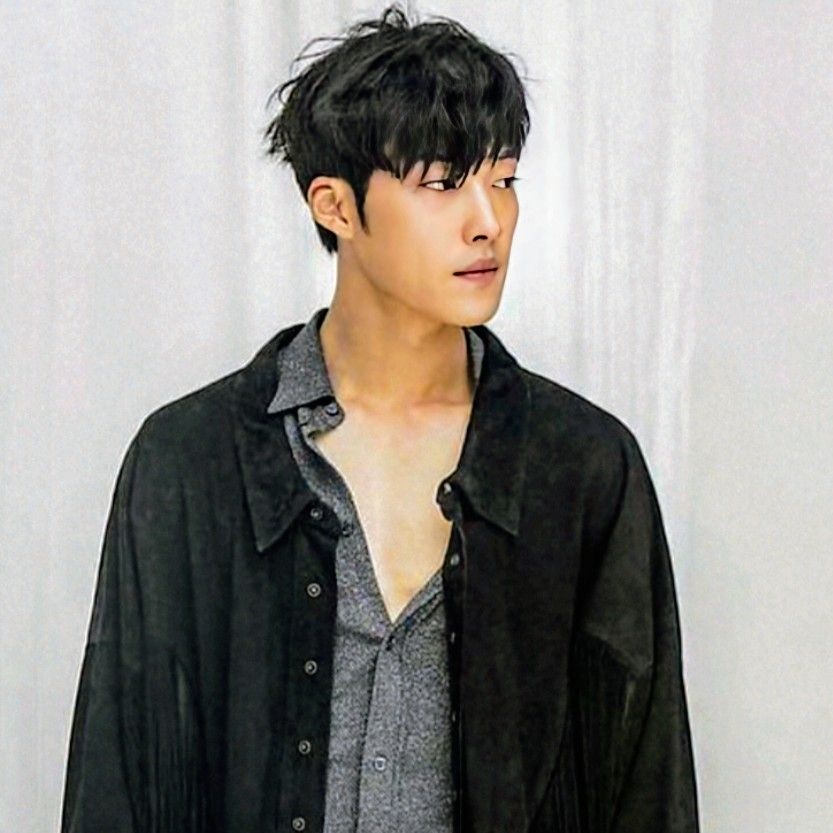 Behind-the-scenes cut of Woo Dohwan