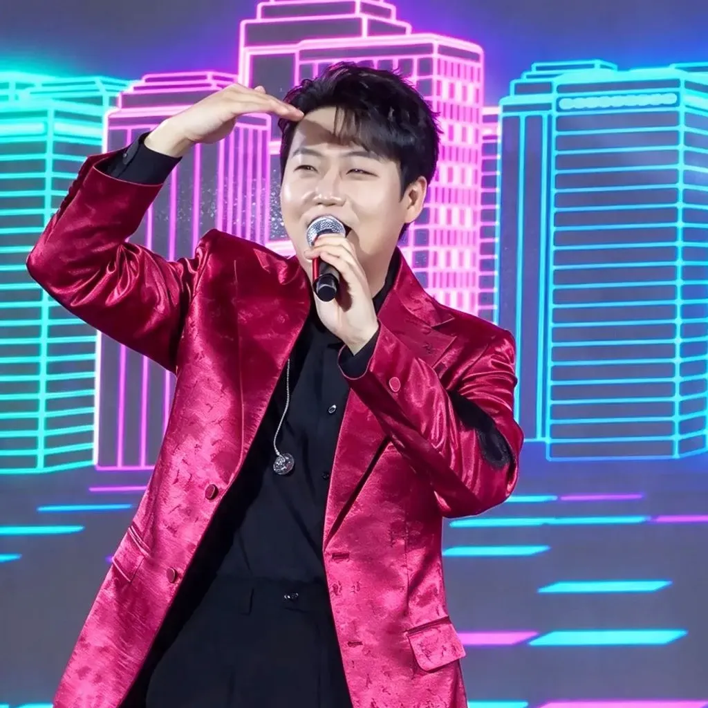 Recent activity shot of Min Soohyun