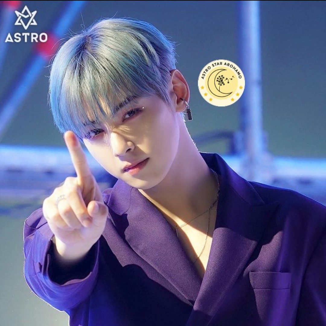 Recent activity shot of Cha Eunwoo