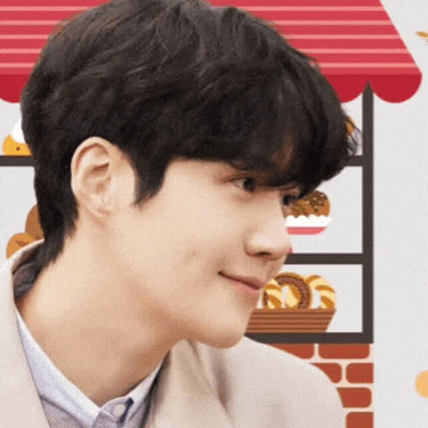 Representative photo of Kim Seonho showing their charm