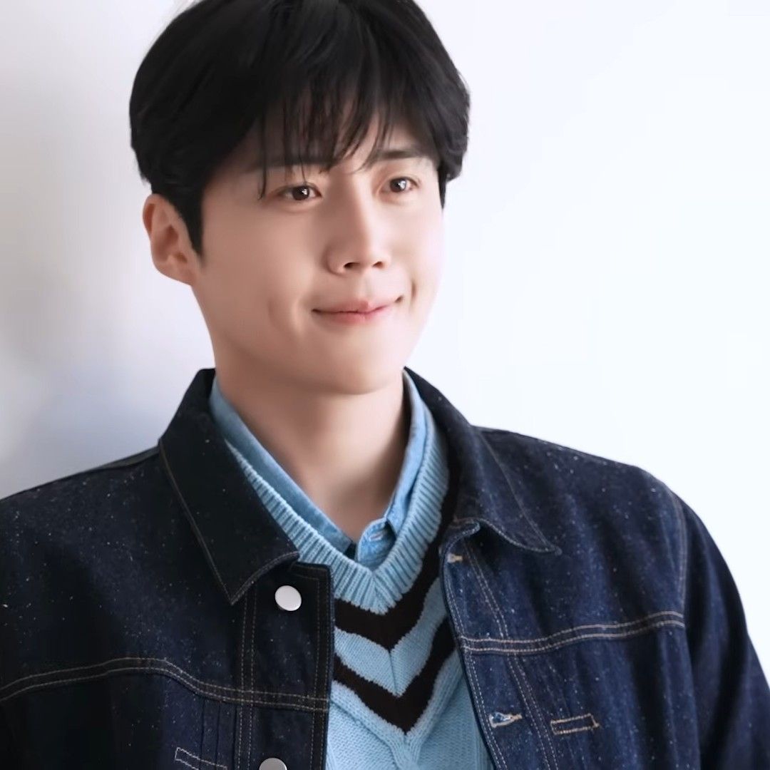 Recent activity shot of Kim Seonho