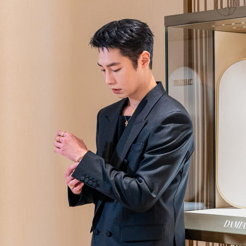 Recent activity shot of Lee Jaewook