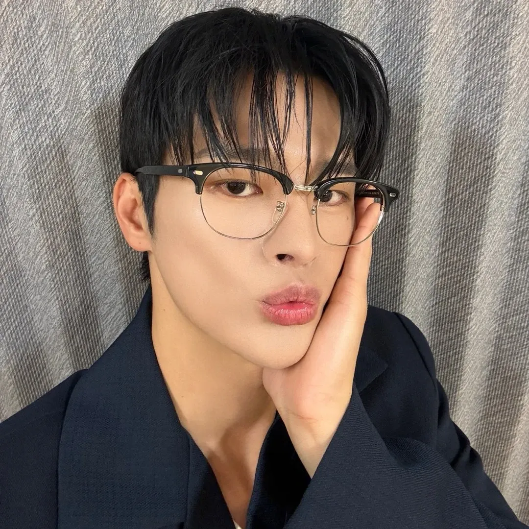 Recent activity shot of Seo Inguk