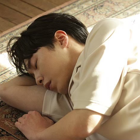 A moment captured by a fan of Lee Jaewook