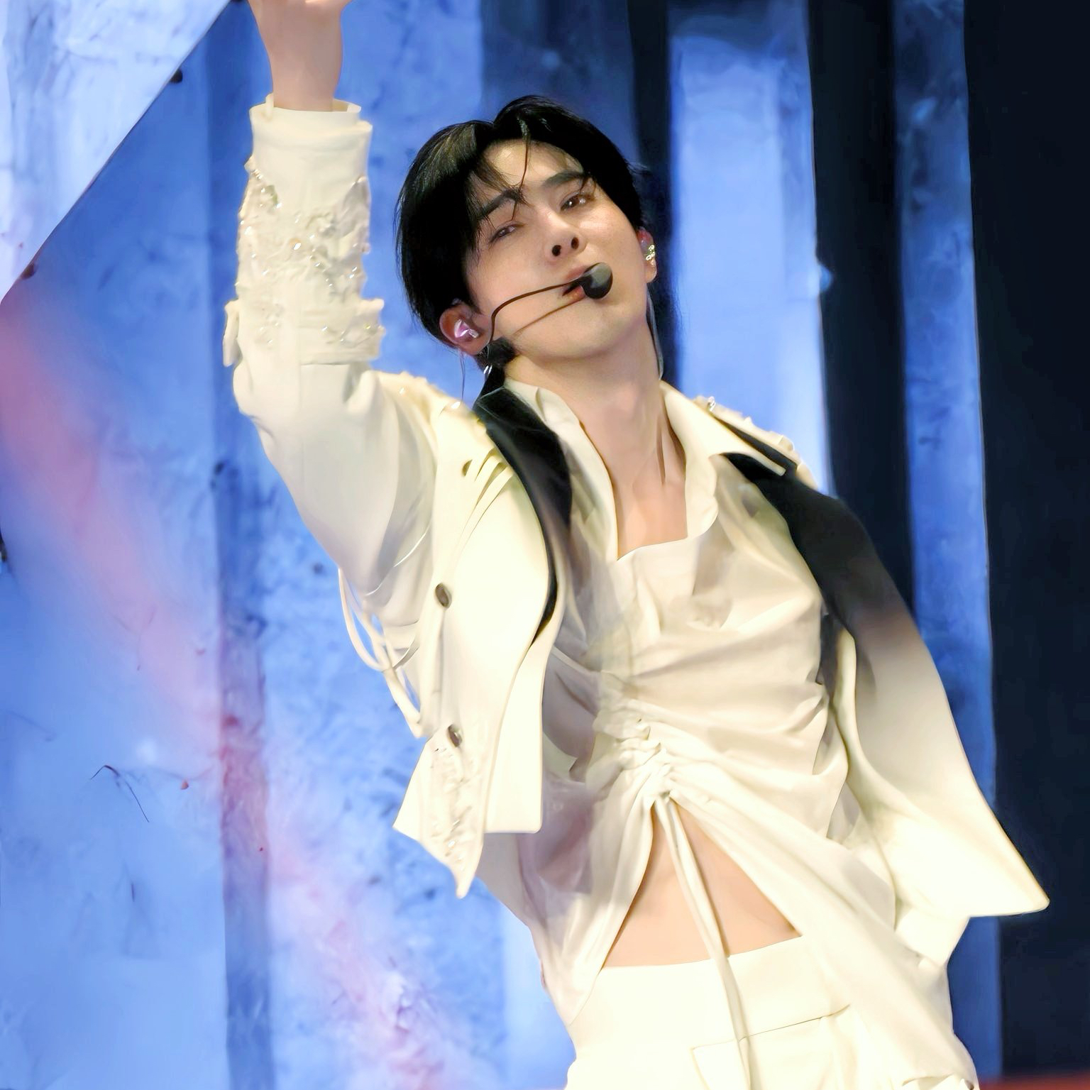 A moment captured by a fan of Suho