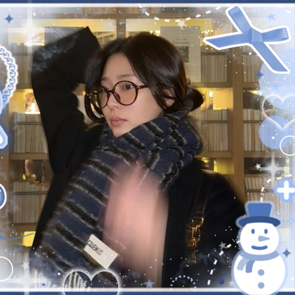 Recent activity shot of Kim Minju