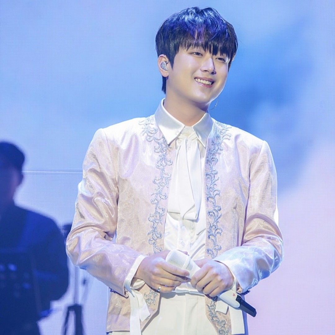 Foto terbaru dari Lee Chanwon