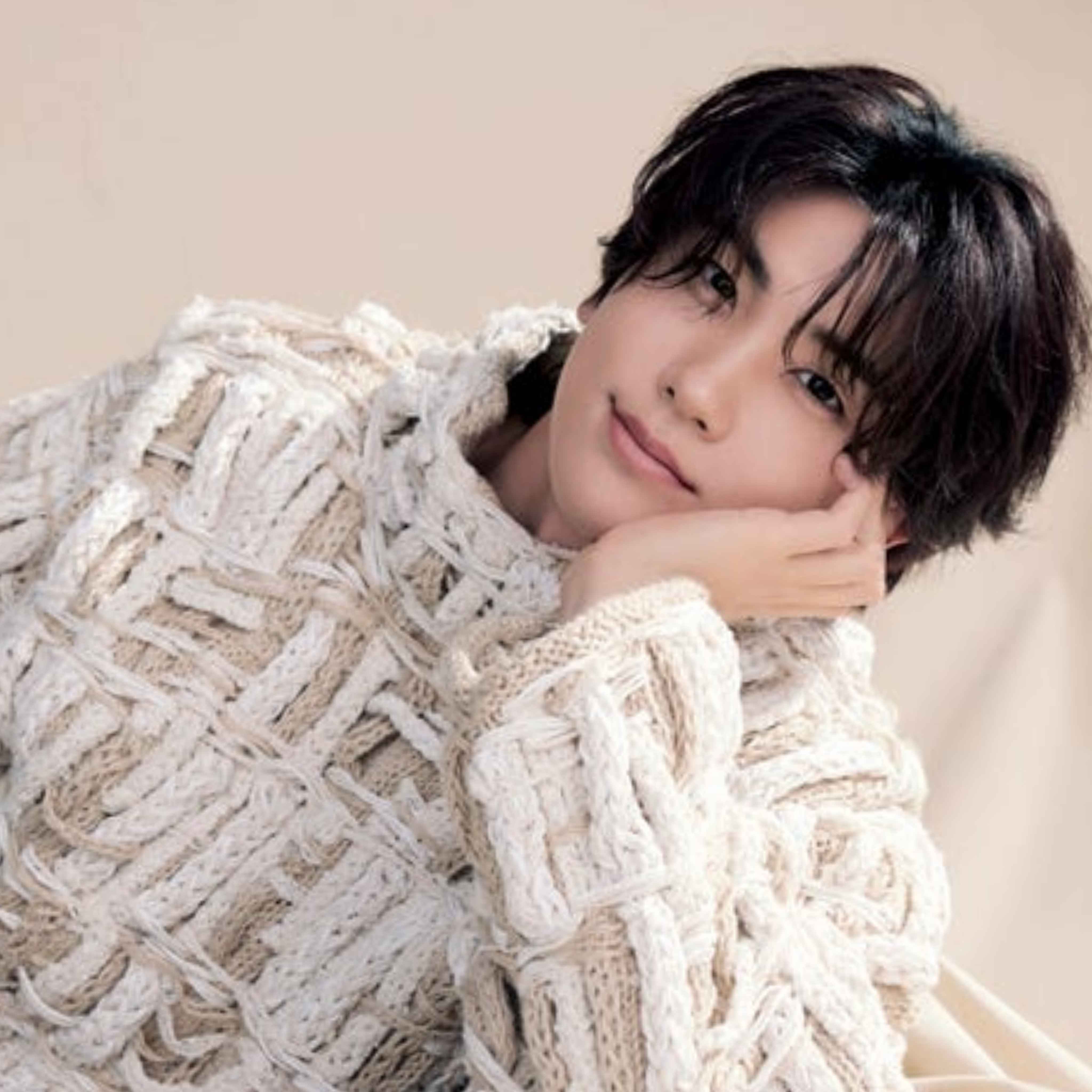 Behind-the-scenes cut of Park Hyungsik