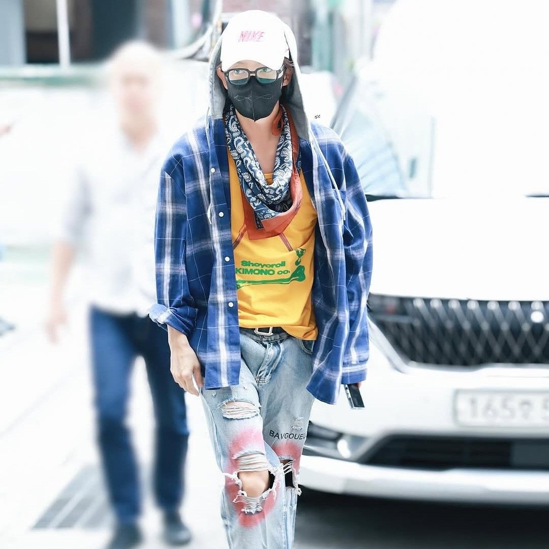 Latest photo of Lee Joongi