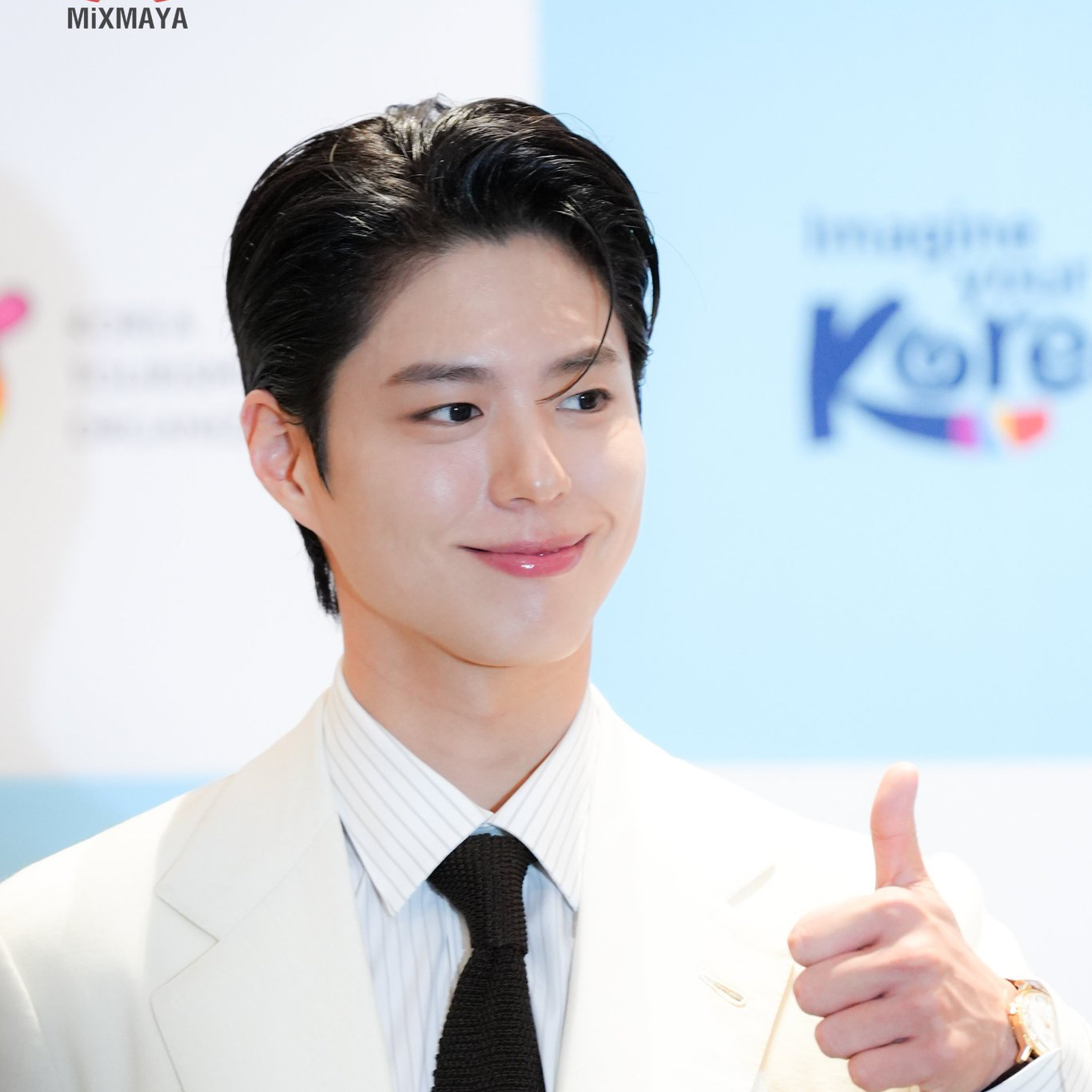 A moment captured by a fan of Park Bogum