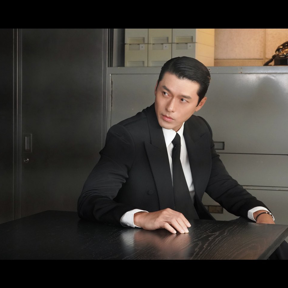 Momen yang diabadikan oleh penggemar Hyun Bin