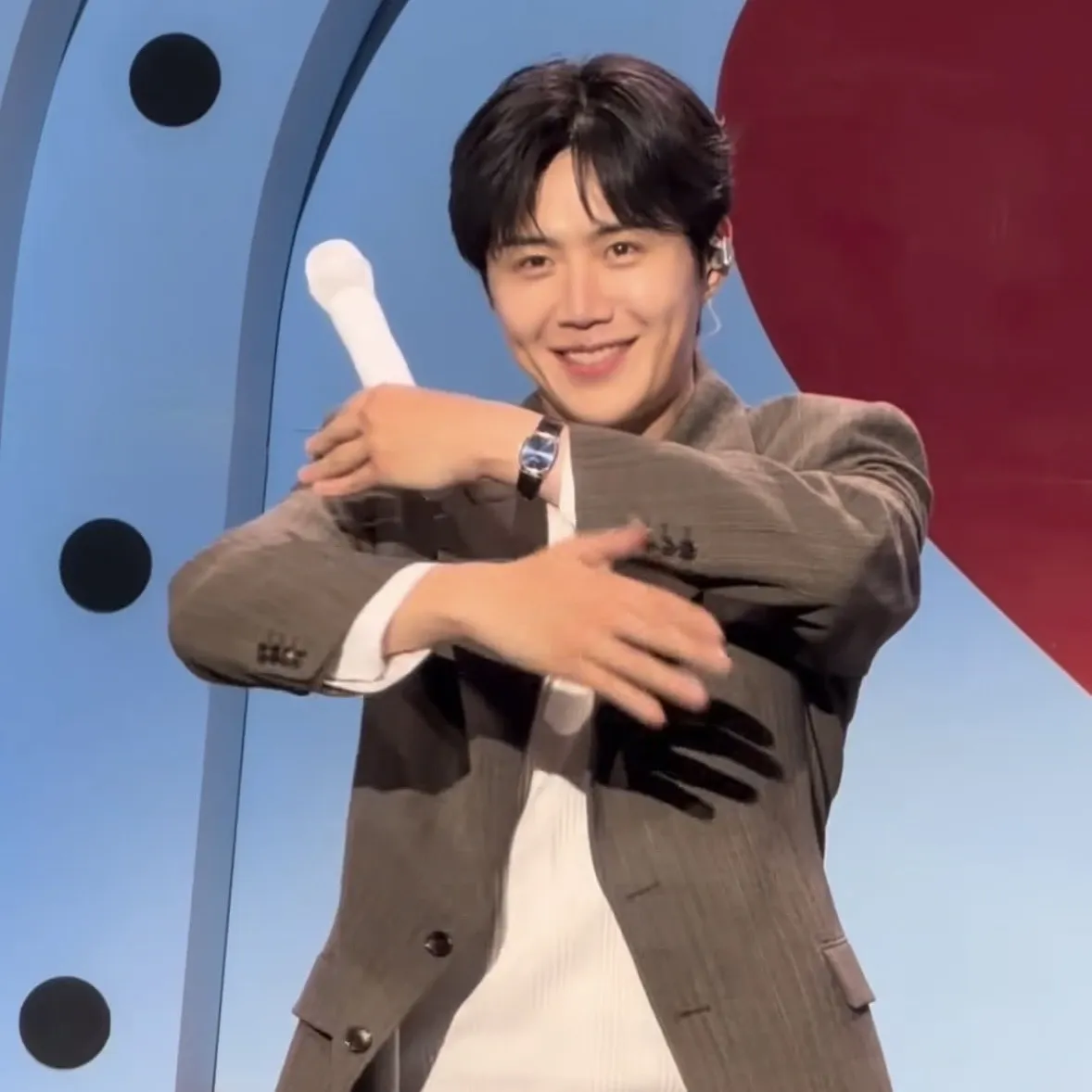 Cuplikan di balik layar dari Kim Seonho
