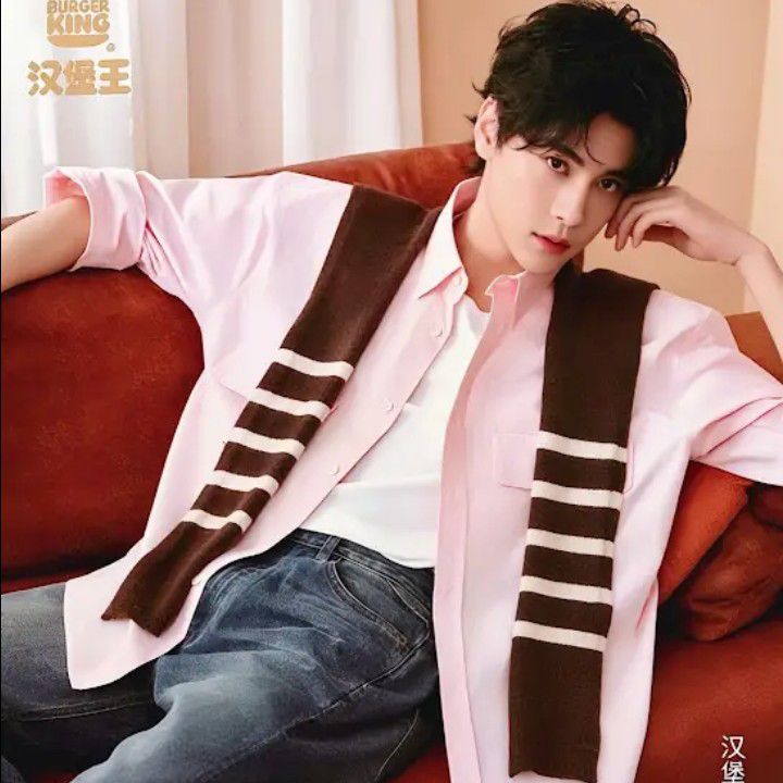 ティエン・シューニンの最近の活動ショット