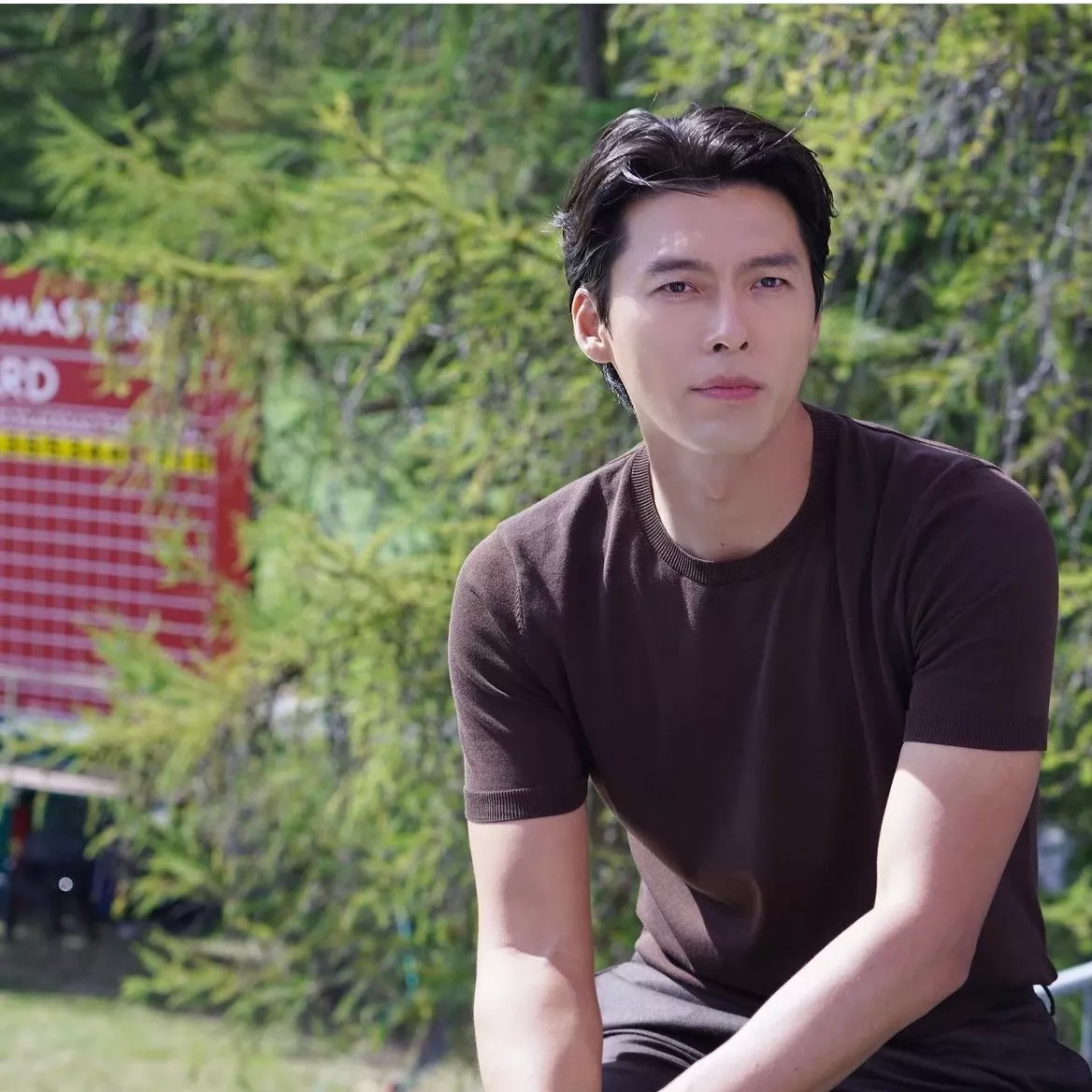 Momen yang diabadikan oleh penggemar Hyun Bin