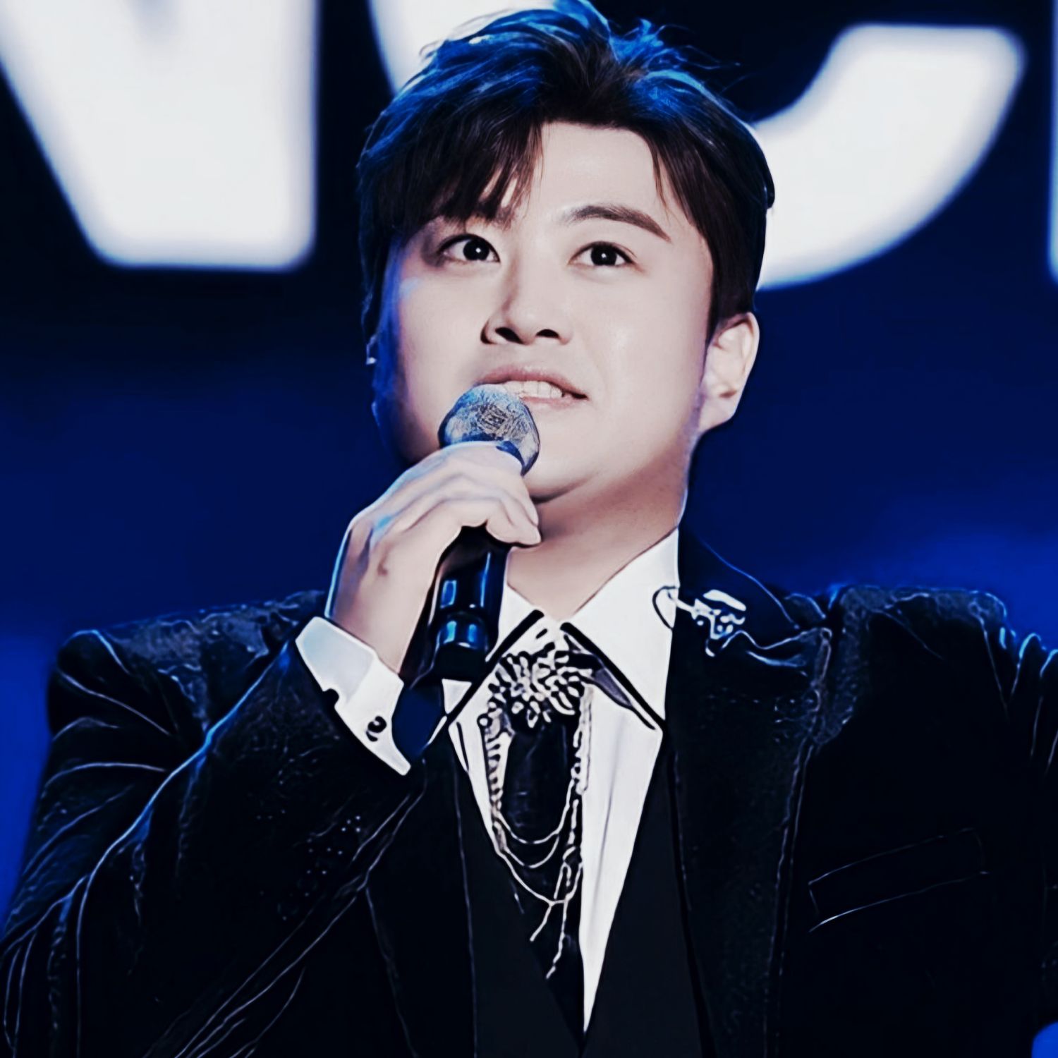 キム・ホジュンのビハインドカット