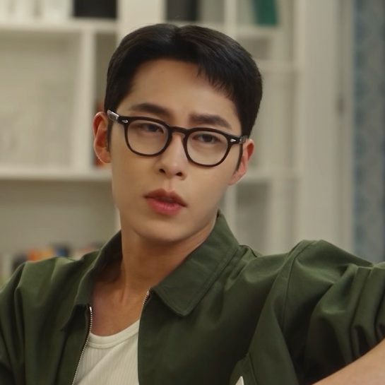 A moment captured by a fan of Lee Jaewook