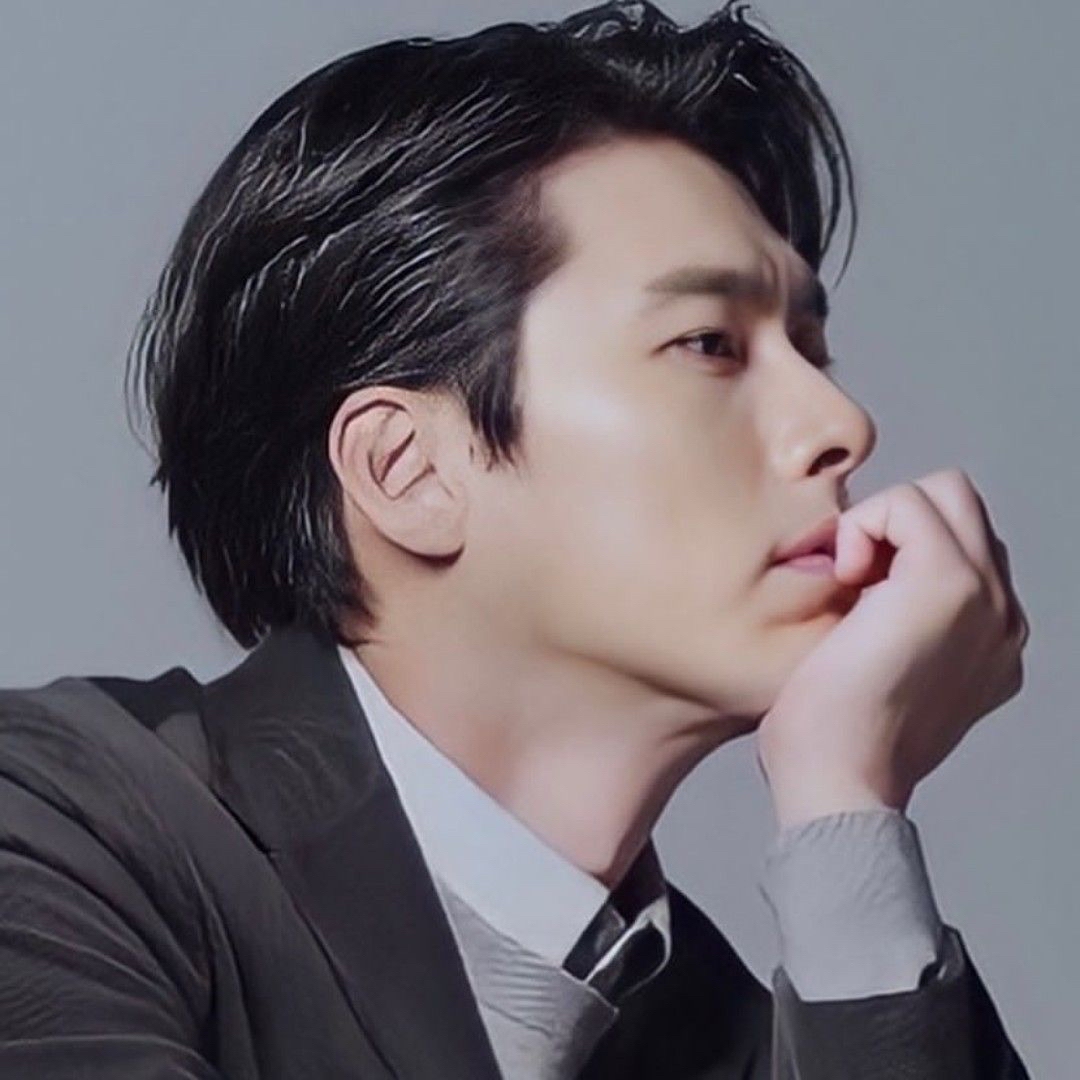 Foto terbaru dari Hyun Bin