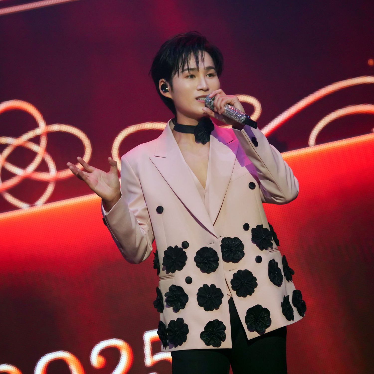 金熙栽的最新照片