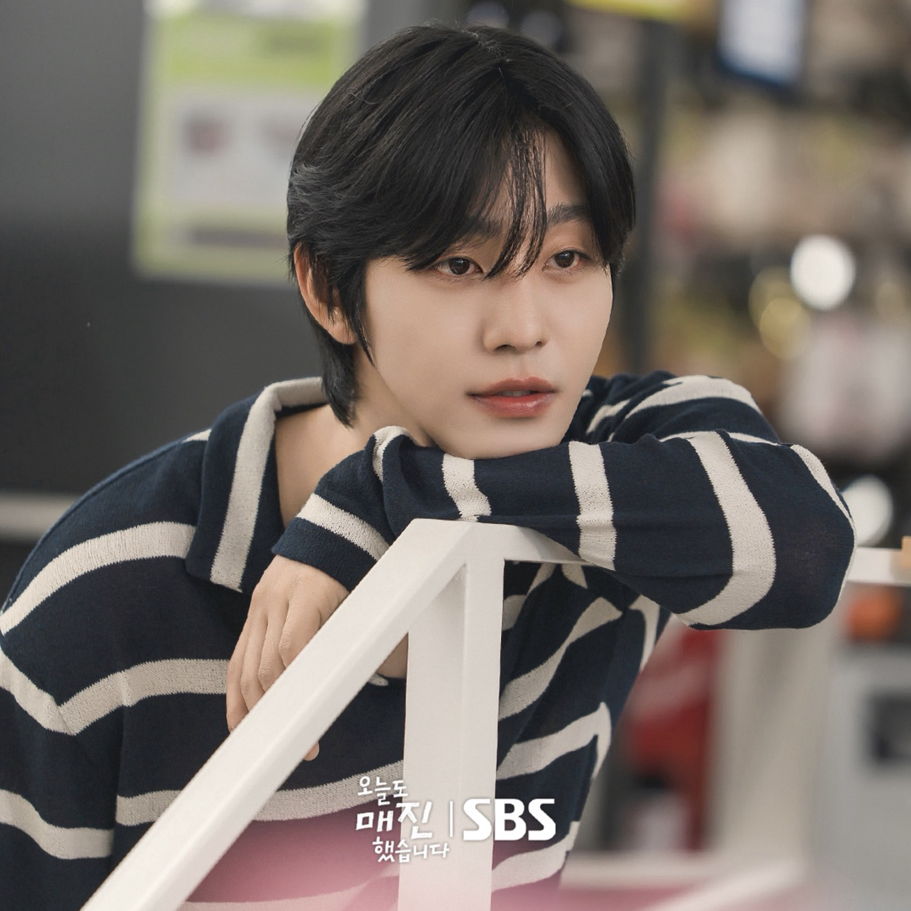 粉絲拍下的安孝燮瞬間