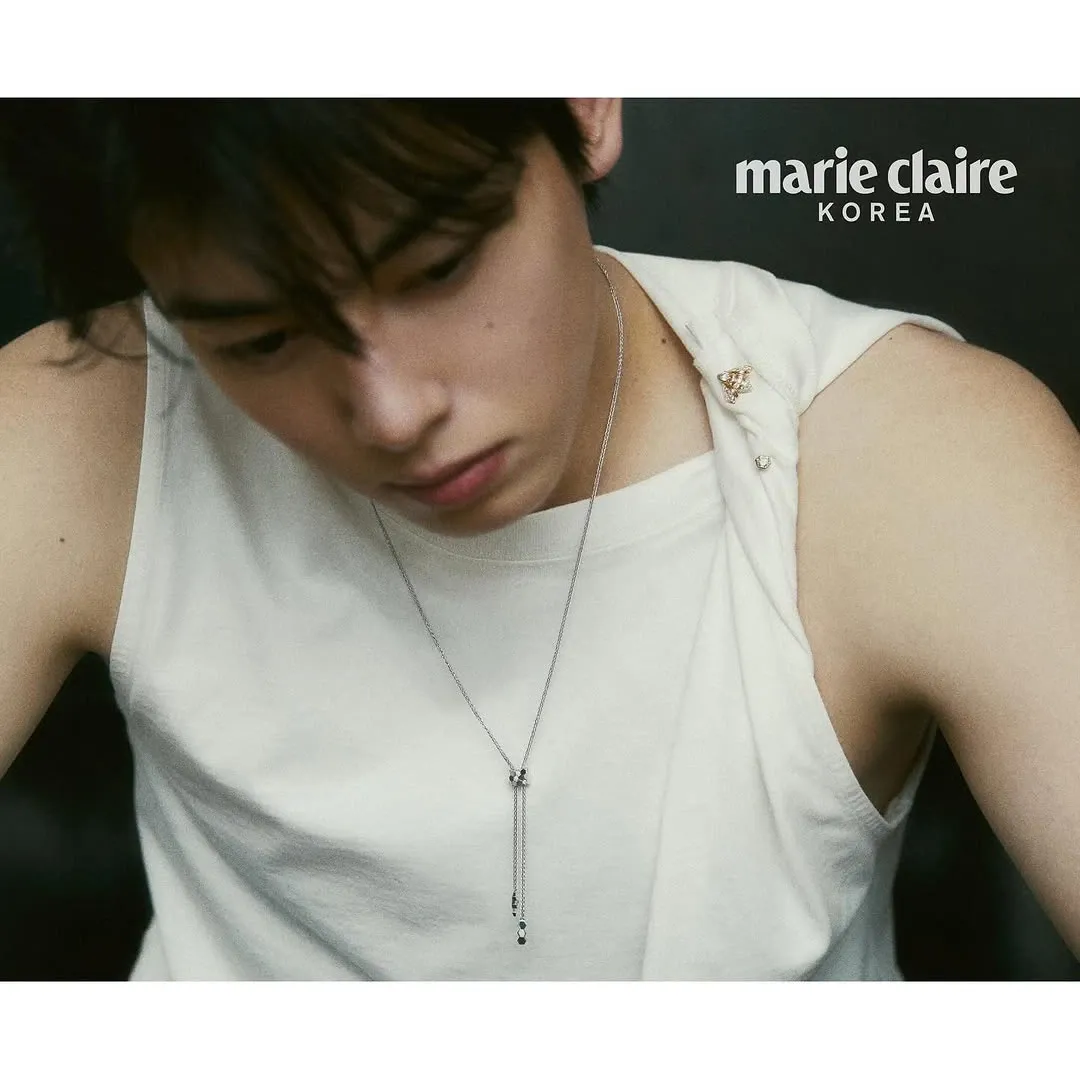 Latest photo of Cha Eunwoo