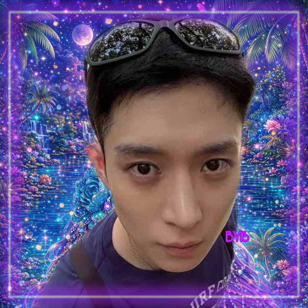 A moment captured by a fan of Kim Youngdae