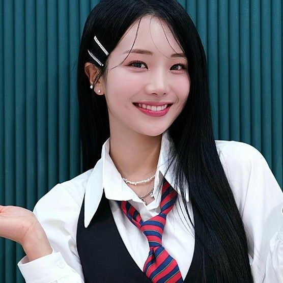 Recent activity shot of Kim Soyeon (2004)