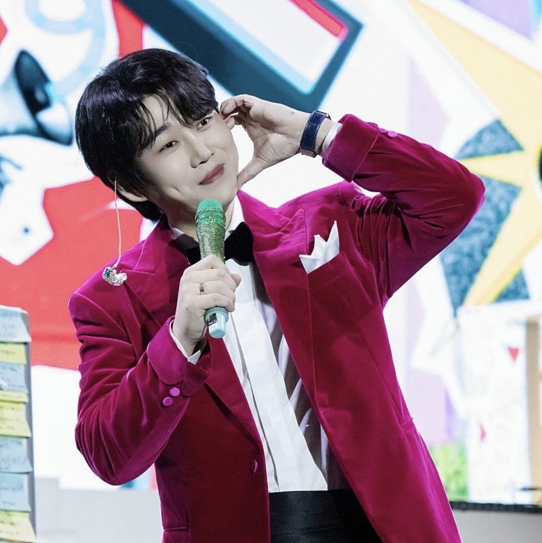 A moment captured by a fan of Hwang Youngwoong