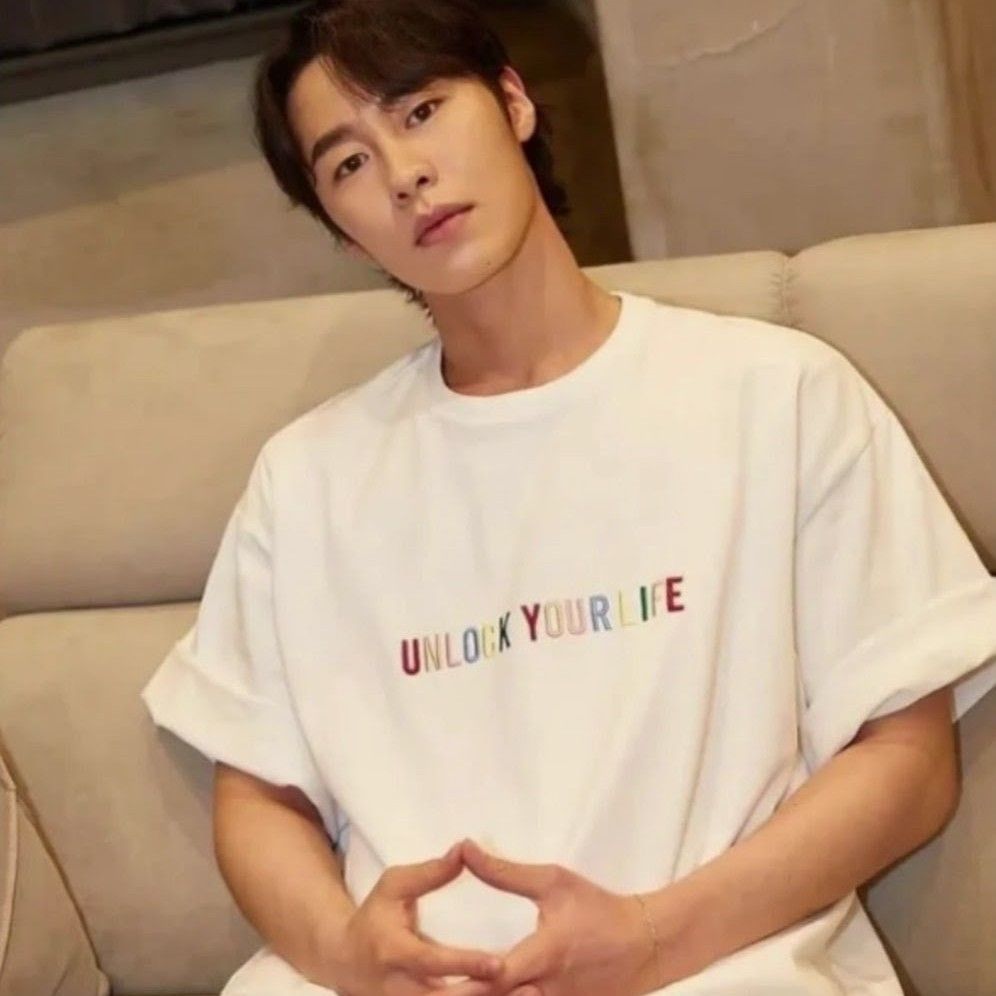 Recent activity shot of Lee Jaewook