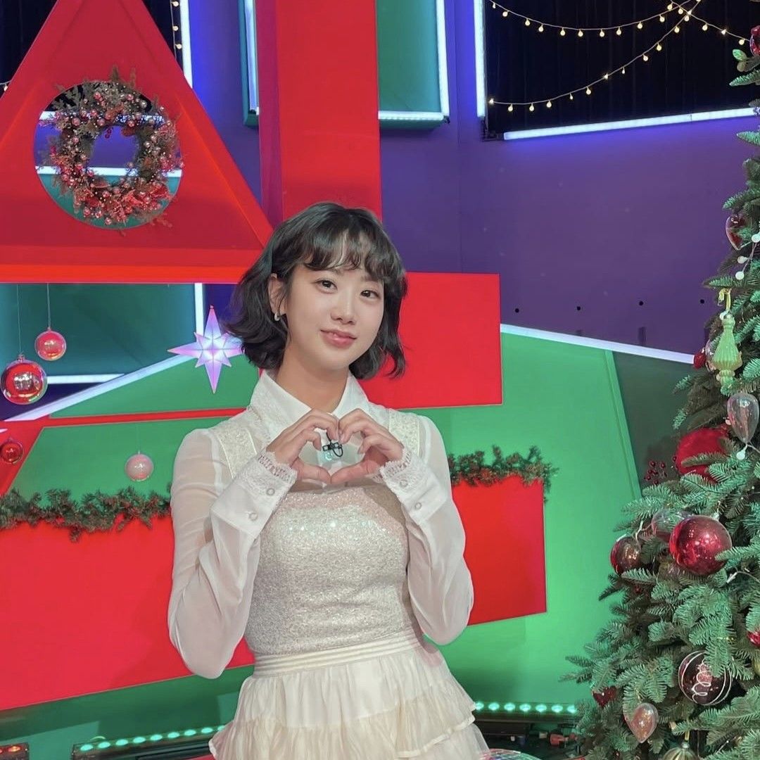 Foto kegiatan terbaru dari Kang Hyeyeon