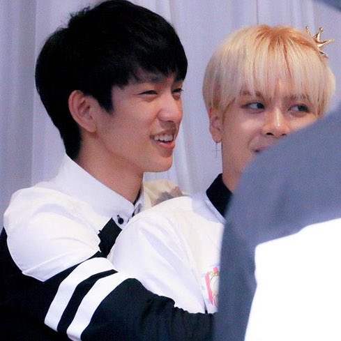 Momen yang diabadikan oleh penggemar Park Jinyoung