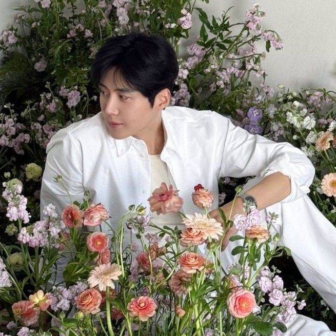 Latest photo of Kim Seonho